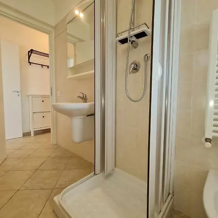 Apartamento L02 Con Giardino E Posto Auto