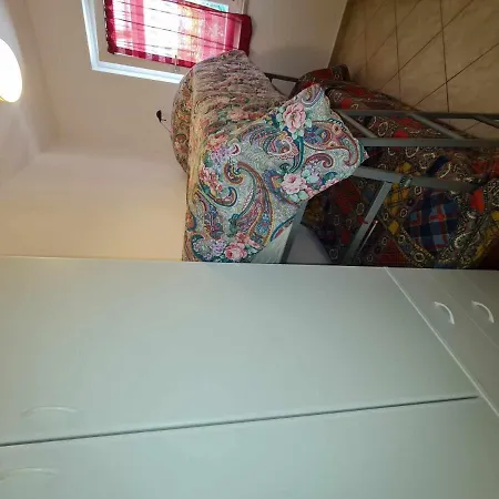 L02 Con Giardino E Posto Auto *