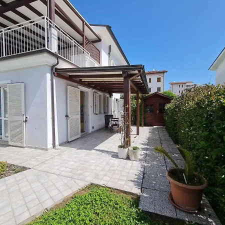 L02 Con Giardino E Posto Auto * Numana